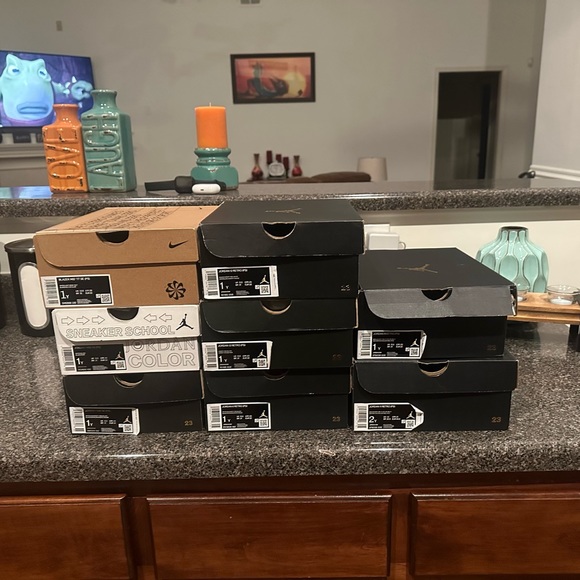 6 Pairs of Boys Shoes - Picture 1 of 7